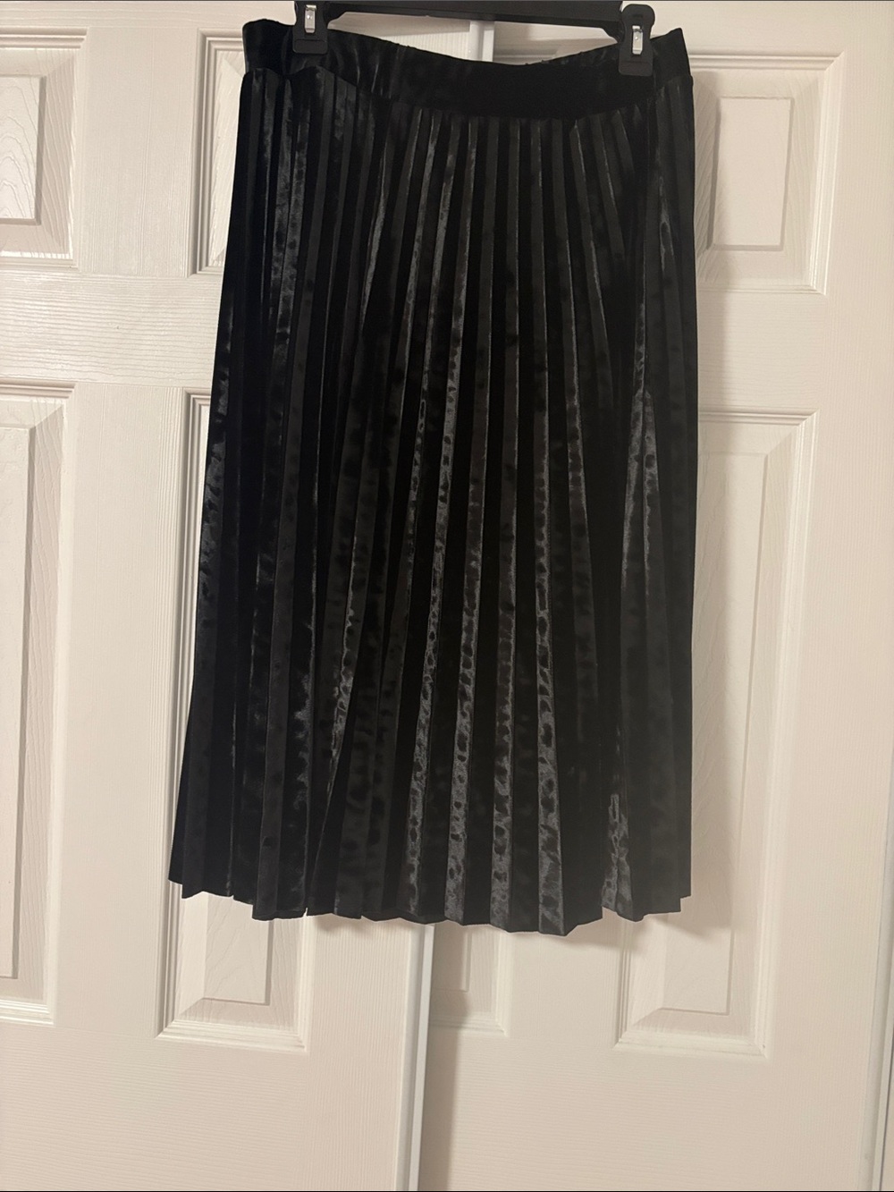 Set of 2 skirts: velvet and sequins